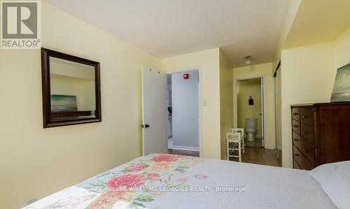 922 - 95 Trailwood Drive, Mississauga, ON - Indoor Photo Showing Bedroom