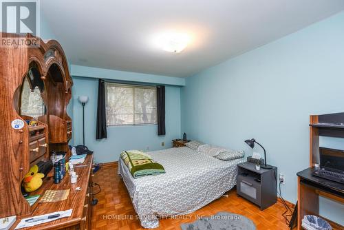 3301 Chipley Crescent, Mississauga, ON - Indoor Photo Showing Bedroom