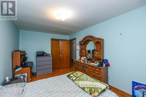 3301 Chipley Crescent, Mississauga, ON - Indoor Photo Showing Bedroom