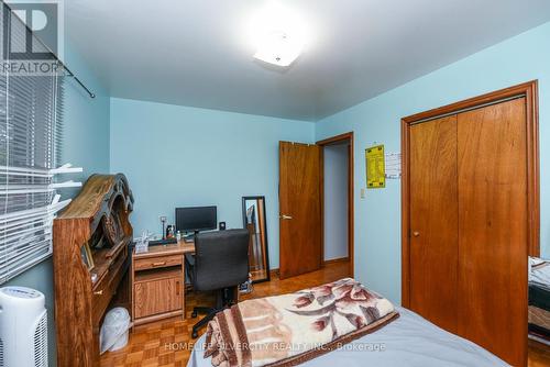 3301 Chipley Crescent, Mississauga, ON - Indoor Photo Showing Bedroom