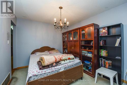 3301 Chipley Crescent, Mississauga, ON - Indoor Photo Showing Bedroom