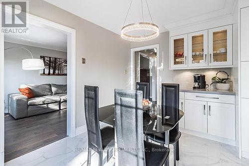 7326 Aspen Avenue, Mississauga, ON - Indoor Photo Showing Dining Room