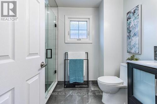 7326 Aspen Avenue, Mississauga, ON - Indoor Photo Showing Bathroom