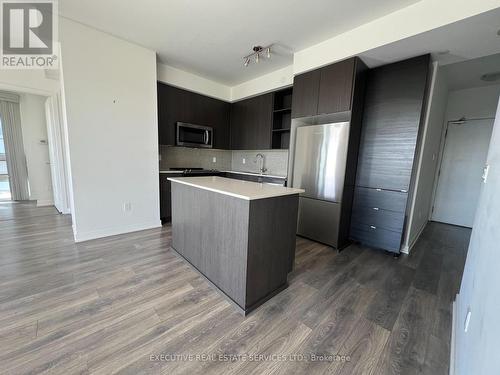 607 - 4655 Glen Erin Drive, Mississauga, ON - Indoor Photo Showing Kitchen