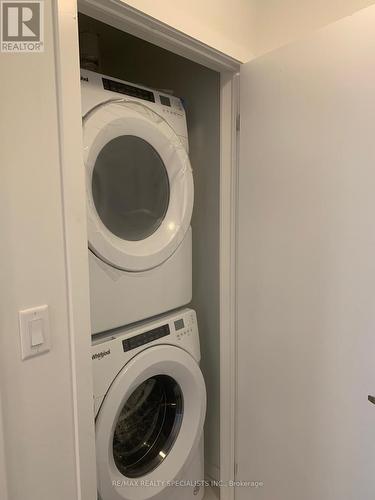 311 - 3401 Ridgeway Drive, Mississauga, ON - Indoor Photo Showing Laundry Room