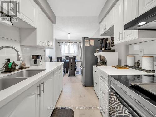 3 - 24 Franklin Court, Brampton, ON - Indoor Photo Showing Kitchen With Double Sink