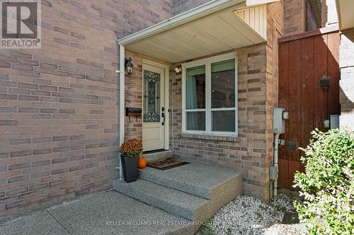 1321 Valerie Crescent, Oakville, ON - Outdoor