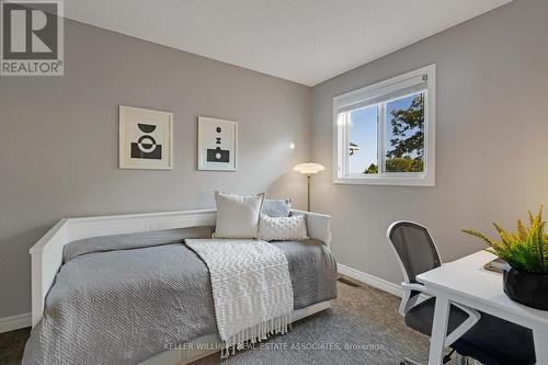 1321 Valerie Crescent, Oakville, ON - Indoor Photo Showing Bedroom