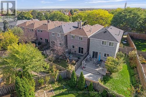 1321 Valerie Crescent, Oakville, ON - Outdoor