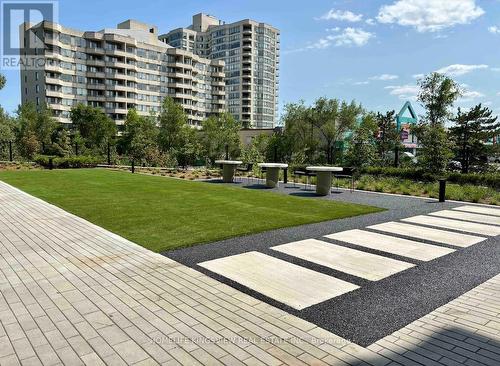 1118 - 86 Dundas Street E, Mississauga, ON - Outdoor