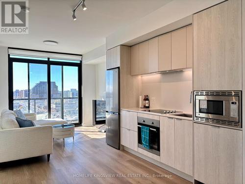 1118 - 86 Dundas Street E, Mississauga, ON - Indoor Photo Showing Kitchen