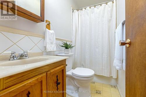 13596 4 Line, Halton Hills, ON - Indoor Photo Showing Bathroom