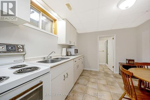 13596 4 Line, Halton Hills, ON - Indoor Photo Showing Kitchen With Double Sink