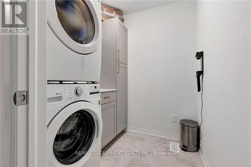 7 Freedom Crescent, Hamilton, ON - Indoor Photo Showing Laundry Room