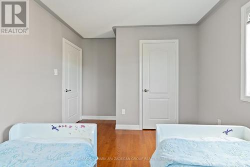 438 Old Colony Road, Richmond Hill, ON - Indoor Photo Showing Bedroom