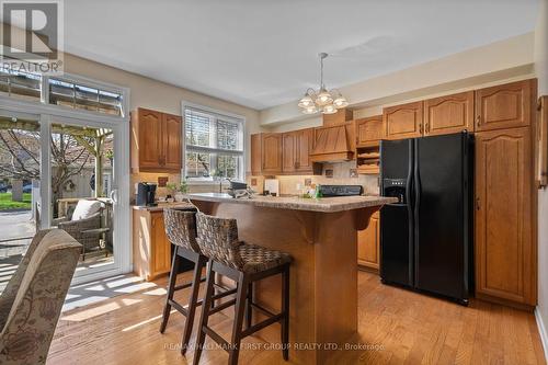 963 Lake Drive E, Georgina (Sutton & Jackson'S Point), ON - Indoor Photo Showing Kitchen