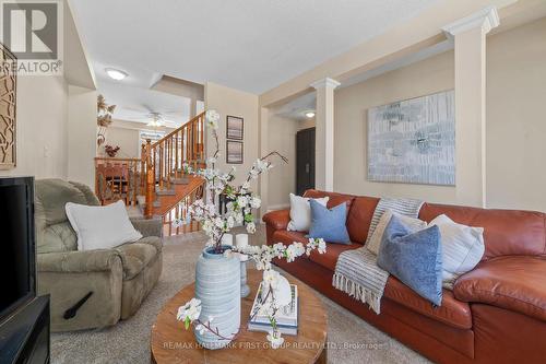 963 Lake Drive E, Georgina (Sutton & Jackson'S Point), ON - Indoor Photo Showing Living Room