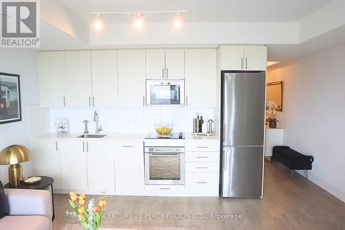 1020 - 2550 Simcoe Street N, Oshawa, ON - Indoor Photo Showing Kitchen With Stainless Steel Kitchen