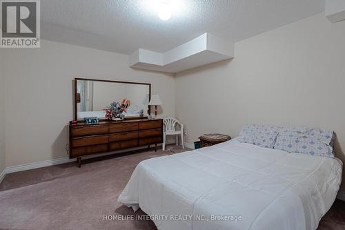 23 - 6 La Costa Court, New Tecumseth, ON - Indoor Photo Showing Bedroom