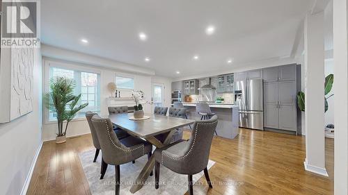 329 Warner Crescent, Newmarket, ON - Indoor Photo Showing Dining Room