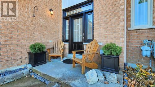 329 Warner Crescent, Newmarket, ON - Outdoor With Exterior