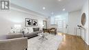 329 Warner Crescent, Newmarket, ON  - Indoor Photo Showing Living Room 