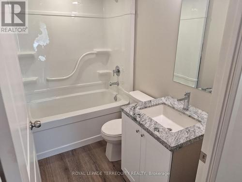 Gl05 - 50 Herrick Avenue, St. Catharines, ON - Indoor Photo Showing Bathroom