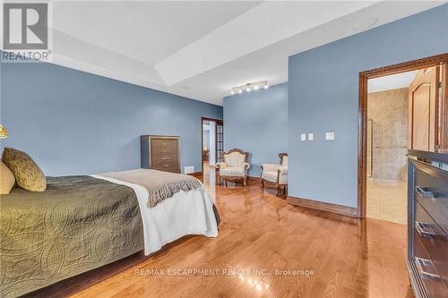 117 Christopher Drive, Hamilton, ON - Indoor Photo Showing Bedroom