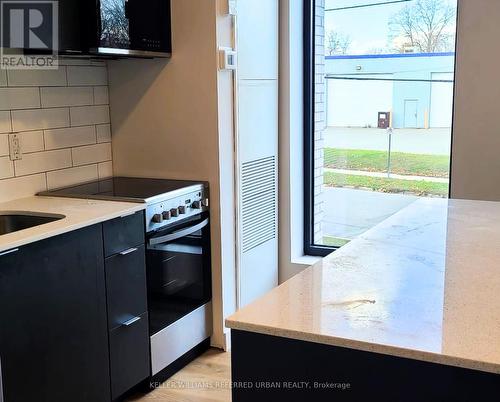 210 - 325 University Avenue W, Cobourg, ON - Indoor Photo Showing Kitchen