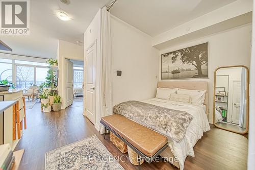 405 - 65 Oneida Crescent, Richmond Hill, ON - Indoor Photo Showing Bedroom