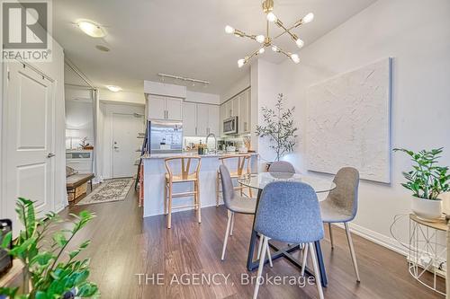 405 - 65 Oneida Crescent, Richmond Hill, ON - Indoor Photo Showing Dining Room