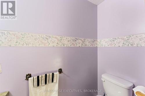 1033 Coupland Road, South Frontenac (Frontenac South), ON - Indoor Photo Showing Bathroom