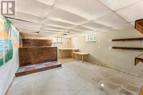 1033 Coupland Road, South Frontenac (Frontenac South), ON - Indoor Photo Showing Other Room