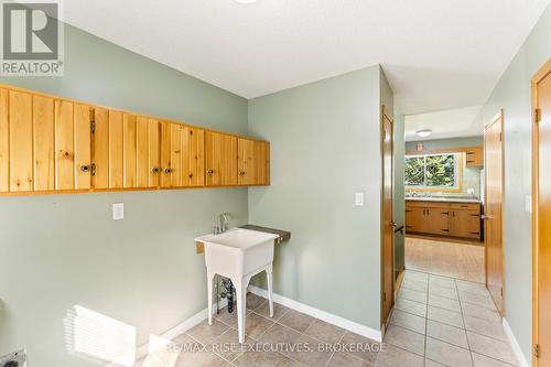 1033 Coupland Road, South Frontenac (Frontenac South), ON - Indoor Photo Showing Other Room