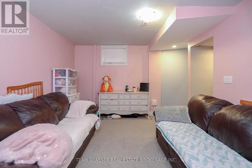 808 Dundalk Drive, London, ON - Indoor Photo Showing Bedroom