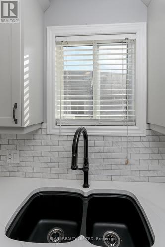 22 Cook Crescent, St. Thomas, ON - Indoor Photo Showing Kitchen With Double Sink