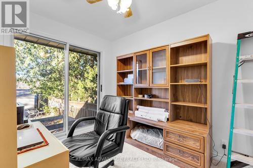 1824 Avalon Street, London, ON - Indoor Photo Showing Office