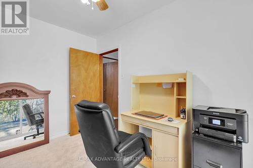 1824 Avalon Street, London, ON - Indoor Photo Showing Office