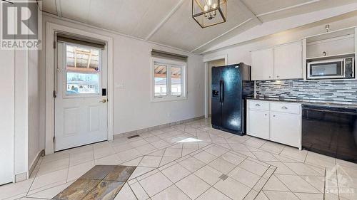 6705 Chris Tierney Private, Ottawa, ON - Indoor Photo Showing Kitchen