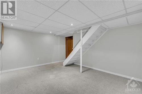 162 Woodfield Drive, Ottawa, ON - Indoor