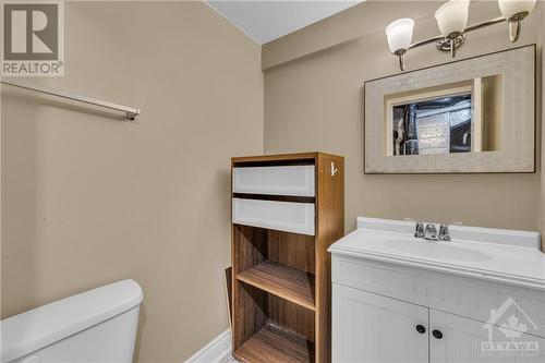 162 Woodfield Drive, Ottawa, ON - Indoor Photo Showing Bathroom