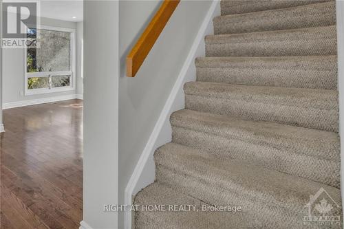 162 Woodfield Drive, Ottawa, ON - Indoor Photo Showing Other Room