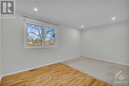 162 Woodfield Drive, Ottawa, ON - Indoor Photo Showing Other Room