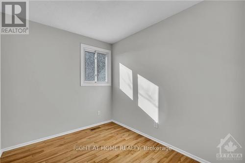 162 Woodfield Drive, Ottawa, ON - Indoor Photo Showing Other Room