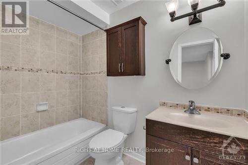 162 Woodfield Drive, Ottawa, ON - Indoor Photo Showing Bathroom