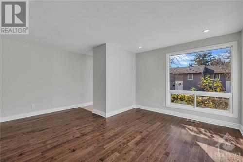 162 Woodfield Drive, Ottawa, ON - Indoor Photo Showing Other Room