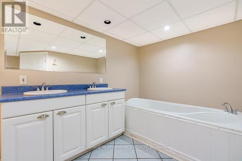 1405 Leonard Avenue, Cornwall, ON - Indoor Photo Showing Bathroom