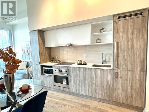 1209 - 138 Downes Street, Toronto, ON - Indoor Photo Showing Kitchen