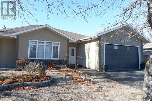 604 Centre Street, Assiniboia, SK - Outdoor