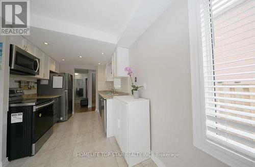 32 Millington Crescent, Ajax, ON - Indoor Photo Showing Kitchen